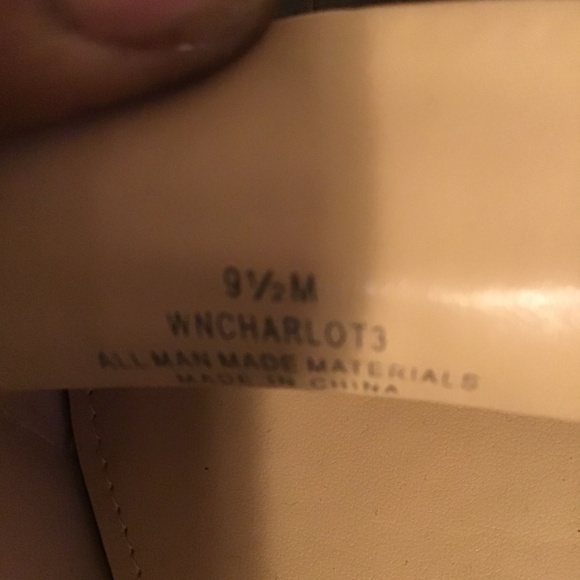 🤫NWOT, no box, see photos, 9.5 medium - Picture 5 of 5